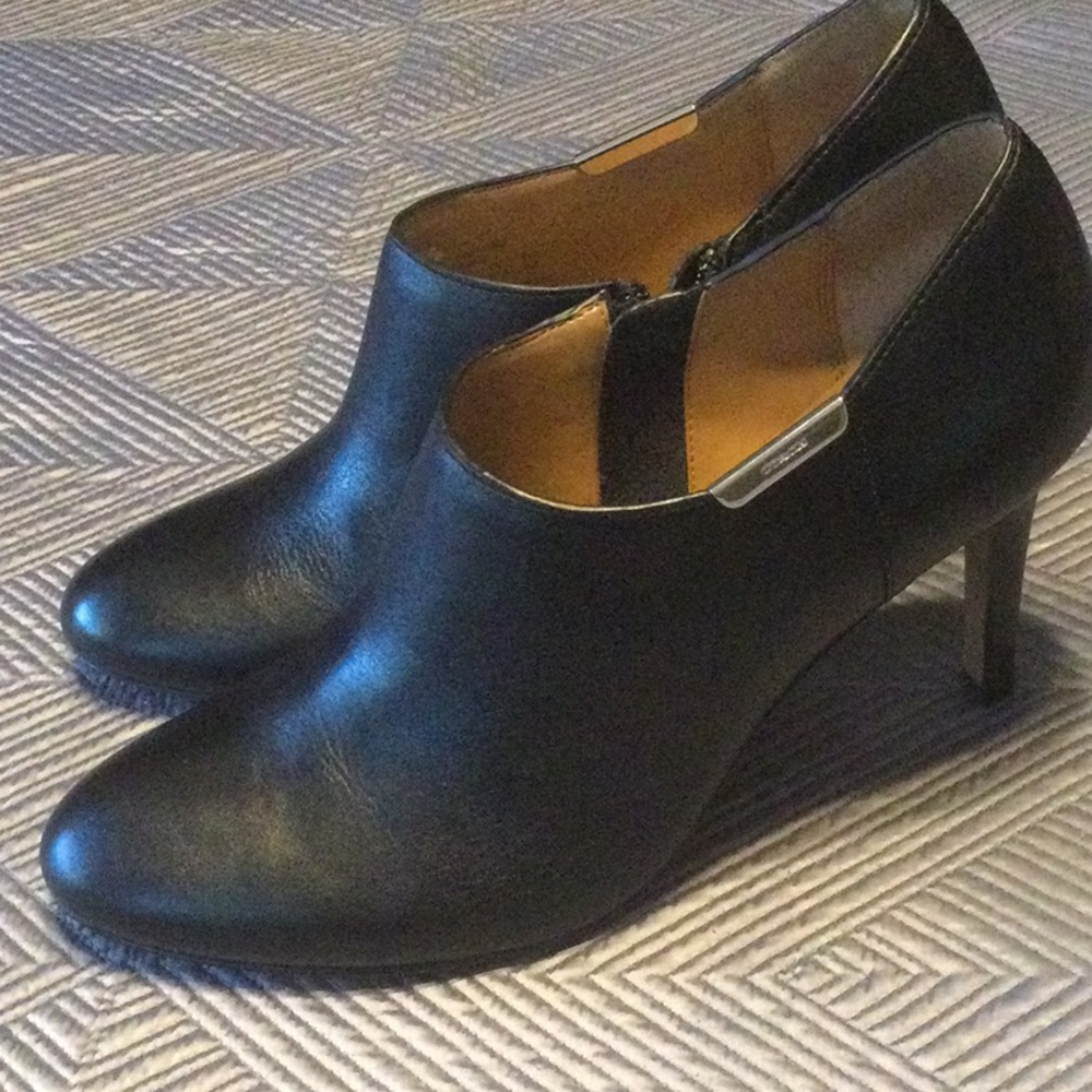 Coach Seneca size 9.5 black leather heels for women - Picture 7 of 11